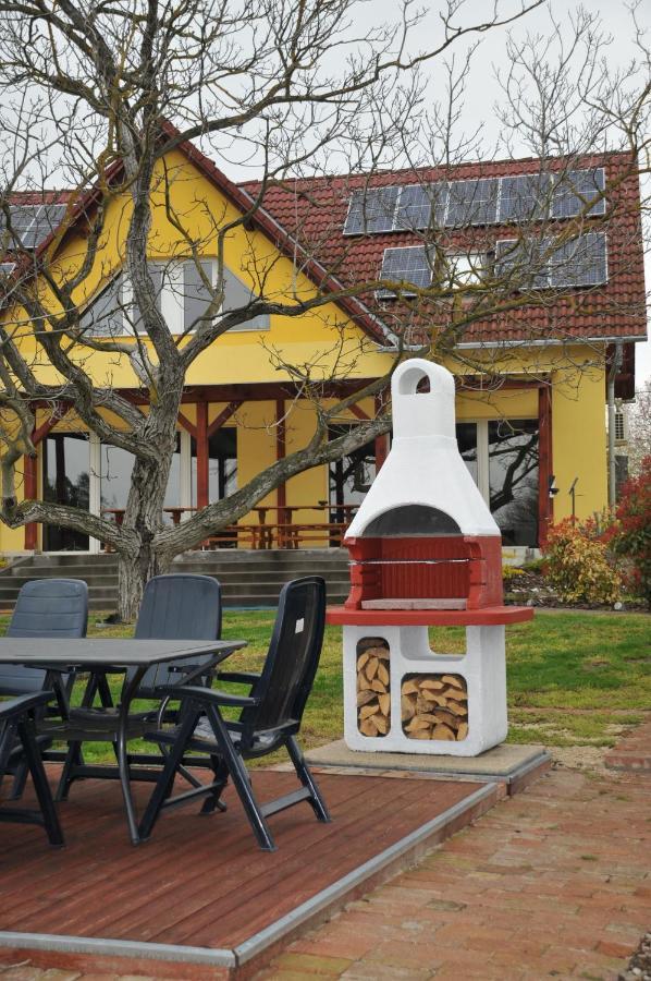 Casa Napsugar Panzio Bed & Breakfast Apostag Eksteriør bilde