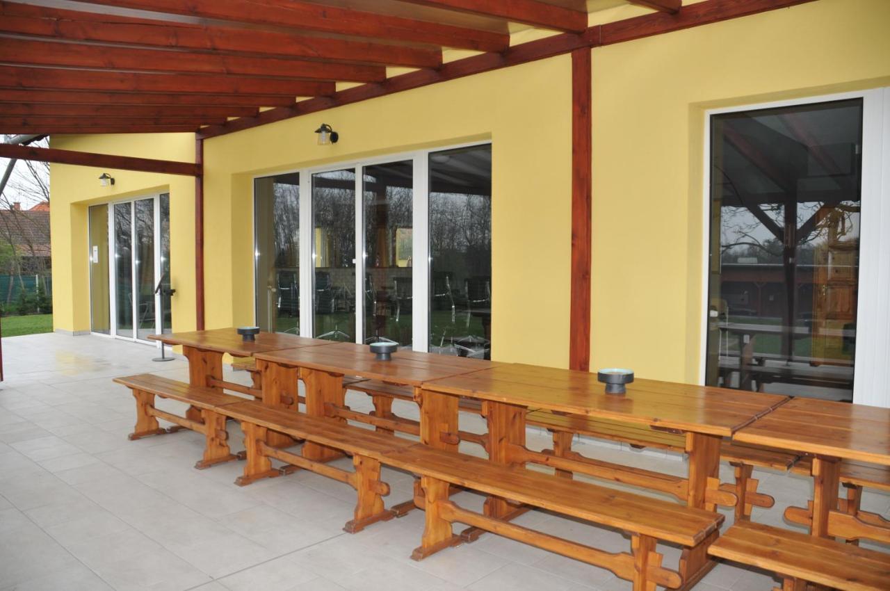 Casa Napsugar Panzio Bed & Breakfast Apostag Eksteriør bilde